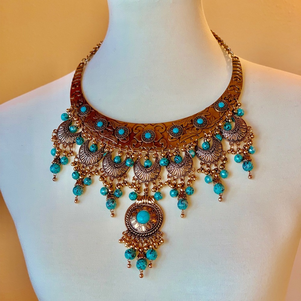 Nordstrom brand necklace.